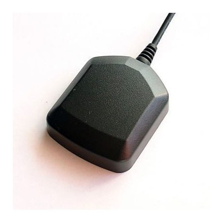 High performance active GPS antenna